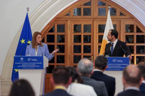 Η ΕΕ βασίζεται στην Κυπριακή Προεδρία λέει η Μέτσολα, να δράσουμε ως γέφυρα συνεργασίας λέει ο ΠτΔ (2) [ΒΙΝΤΕΟ]