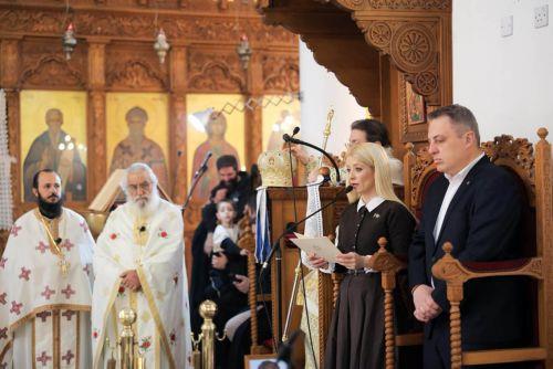 Θ’ αγωνιστούμε με δημοκρατική συνέπεια, είπε η Πρόεδρος Βουλής στο μνημόσυνο πεσόντων Νεάπολης