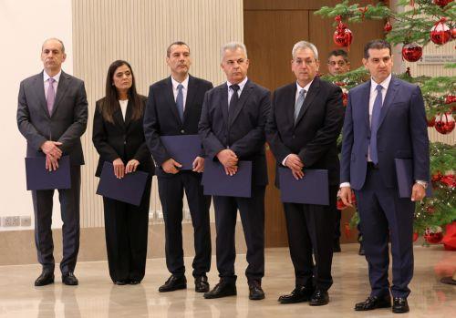 Να εργαστούν ακούραστα προέτρεψε ο ΠτΔ τα νέα μέλη του Υπουργικού Συμβουλίου (2)