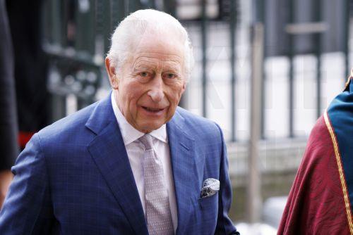 Ο Bασιλιάς Κάρολος ανακοίνωσε ότι ανταποκρίθηκε καλά στη θεραπεία για τον καρκίνο