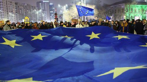 Ευρωβαρόμετρο: Έντονη ανησυχία στην Κύπρο για μετανάστευση, ένοπλες συγκρούσεις και άλλους κινδύνους