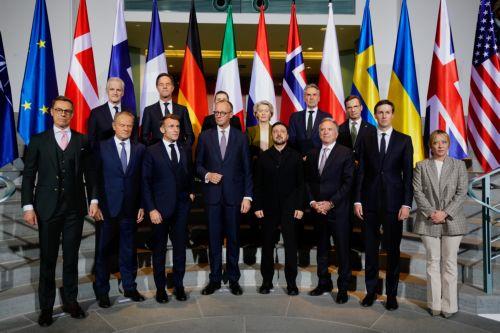 Κοινή δέσμευση ΕΕ στο Βερολίνο για μελλοντικές εγγυήσεις ασφάλειας στην Ουκρανία