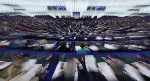 Απορρίπτει το ΓΔΕΕ  προσφυγές 405 πρώην ευρωβουλευτών κατά μειωμένης επικουρικής σύνταξης