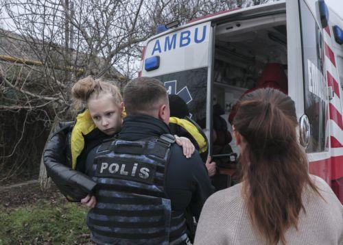 Eντολή για απομάκρυνση 3.000 παιδιών και γονέων στις επαρχίες Ζαπορίζια και Ντνιπροπετρόφσκ