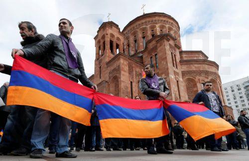 Dışişleri Bakanı Ermeni Soykırımı kurbanlarını andı