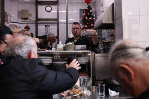 Αυξήσεις στις τιμές φρέσκων λαχανικών, ζάχαρης, ψαριών τον Δεκέμβριο