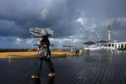 Πυκνώνουν σενάρια ΜΜΕ και αναλυτών για ενδεχόμενο στρατιωτικό πλήγμα ΗΠΑ κατά Ιράν