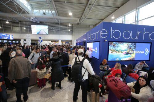 Ελλάδα: Ακυρώσεις, καθυστερήσεις και εκτροπές πτήσεων παρά τη σταδιακή επάνοδο στην ομαλότητα