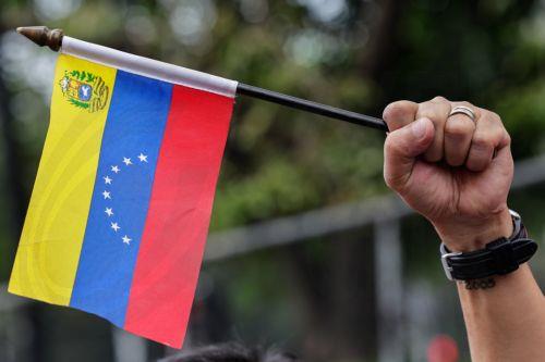 Η Γαλλία «δεν λυπάται» για την τύχη του Μαδούρο, αλλά για τα μέσα που χρησιμοποίησαν οι ΗΠΑ λέει ο εκπρόσωπος του ΥΠΕΞ