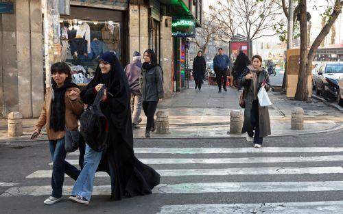 ΗΠΑ και Ισραήλ «επεμβαίνουν άμεσα» στις διαμαρτυρίες στο Ιράν, λέει ο Αραγτσί