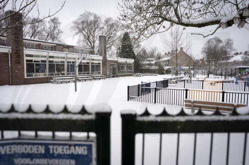 Έλεγχοι έξω απο σχολεία στην Ιταλία για την αντιμετώπιση βίας ανηλίκων