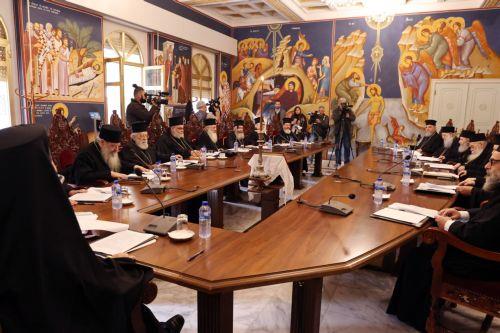 Σε επ´αόριστον αργία ο Τυχικός αποφάσισε η Ιερά Σύνοδος (2)