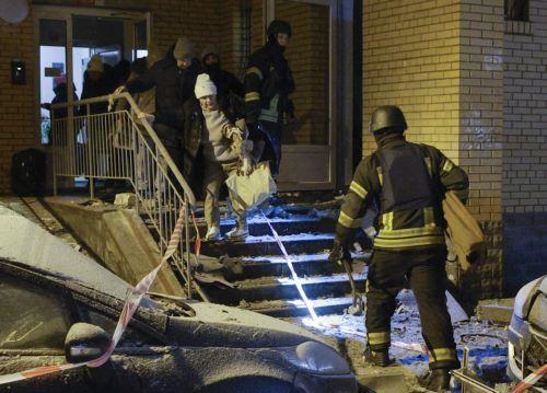 Τέσσερις νεκροί εξαιτίας ρωσικών πληγμάτων στο Κίεβο, πυραυλική επίθεση στην πόλη Λβιβ