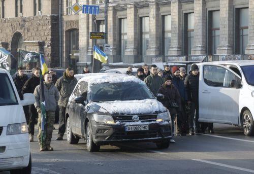 Σε στρατιωτική βοήθεια τα €60 δισ. από τα €90 δισ. σύμφωνα με πρόταση Κομισιόν για Ουκρανία