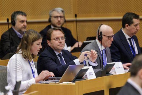 Στην Κύπρο σήμερα ο Επίτροπος Βαρχελί για τον αφθώδη