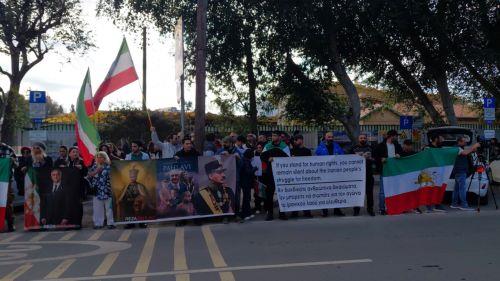 Πολιτική στήριξη ζήτησαν μέλη ιρανικής κοινότητας στην Κύπρο που συναντήθηκαν με ΠτΒ