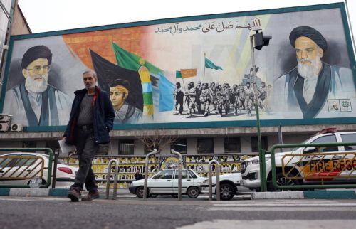 Να παραδοθούν για ελαφρύτερες ποινές καλεί διαδηλωτές η Αστυνομία στο Ιράν