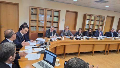 Μέχρι Ιούνιο ν/σ για συνταξιοδοτικό, Μάρτιο για συλλογικές συμβάσεις λέει ο Υπ. Εργασίας