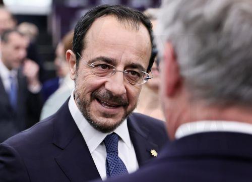 Στο Μπαχρέιν για διήμερη επίσημη επίσκεψη έφτασε ο Πρόεδρος της Δημοκρατίας