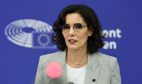 Επίσκεψη της Επιτρόπου Λαμπίμπ στην Ουκρανία για ενίσχυση ανθρωπιστικής βοήθειας