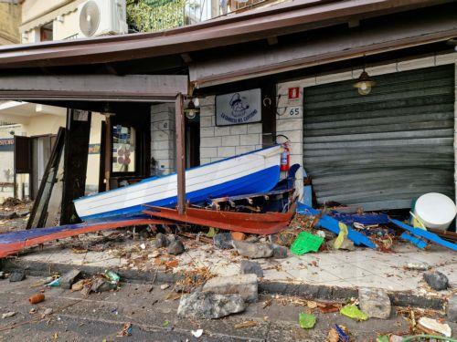 Ξεπέρασαν το μισό δισ. ευρώ οι ζημιές από το κύμα κακοκαιρίας που πλήττει τη Σικελία