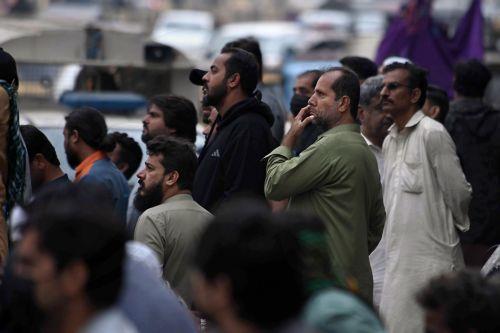 Στους 67 οι νεκροί από πυρκαγιά σε εμπορικό κέντρο στο Πακιστάν