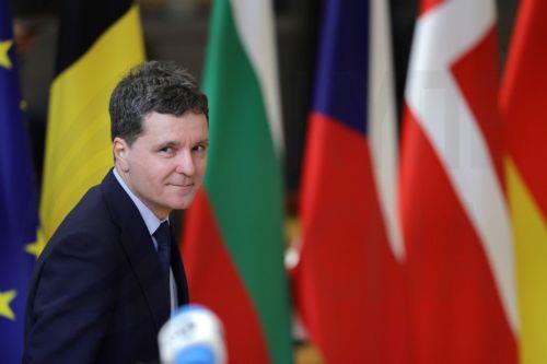 Ο Πρόεδρος της Ρουμανίας λέει ότι προσκλήθηκε σε συνεδρία του Συμβουλίου Ειρήνης