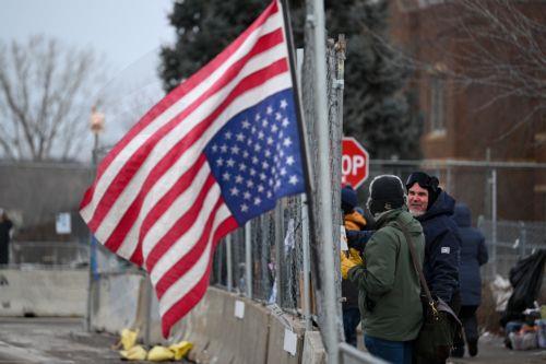 Δύο πράκτορες πυροβόλησαν τον Άλεξ Πρέτι, αναφέρει επίσημη έκθεση στις ΗΠΑ