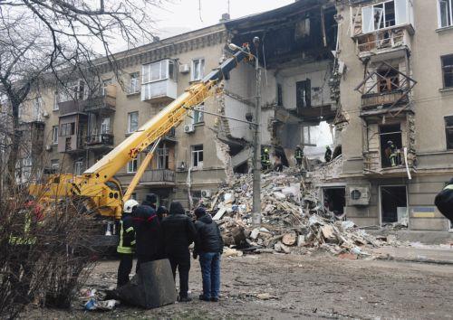 Αναμένει από Ρωσία να σταματήσει τους βομβαρδισμούς για 1 εβδομάδα όπως συμφώνησε, λέει ο Ζελένσκι