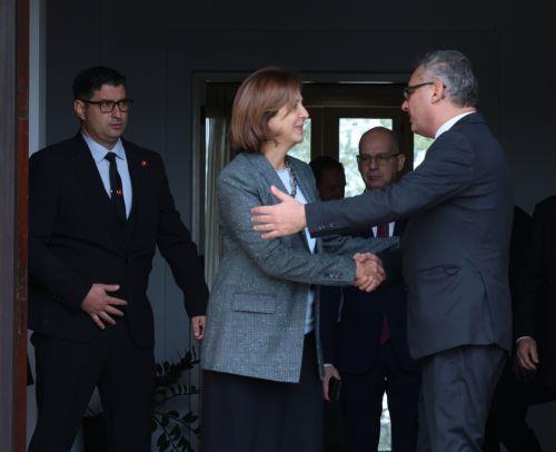 Σε εξέλιξη η κοινή συνάντηση ηγετών με Ολγκίν στη νεκρή ζώνη