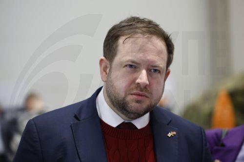 وزير بريطاني يؤكد التزام بريطانيا بحل عادل وقابل للتطبيق للقضية القبرصية