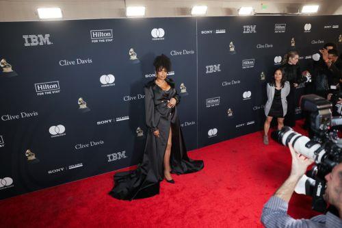 Η Τζένιφερ Χάντσον παραγωγός της αναβίωσης του Dreamgirls στο Μπρόντγουεϊ