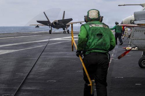 Ο αμερικανικός στρατός κατέρριψε ιρανικό drone που προσέγγισε αεροπλανοφόρο