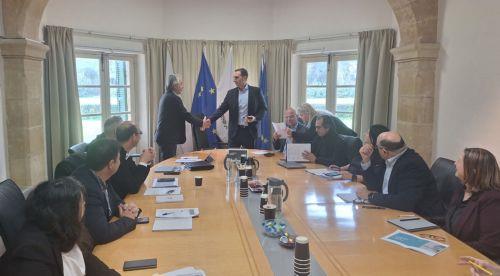 Συνάντηση ΕΤΕΚ-ΥΠΕΣ με επίκεντρο την αδειοδότηση και τις διατηρητέες οικοδομές