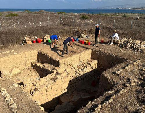 Stamped amphora handle dated around 117 BC excavated in Paphos