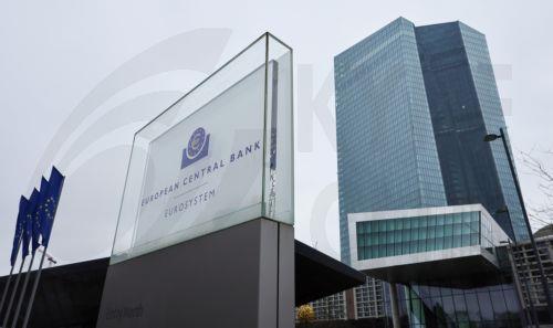 Η ΕΚΤ προειδοποιεί ότι ενεργειακό σοκ από πόλεμο στη Μ. Ανατολή θα πλήξει την Ευρωζώνη