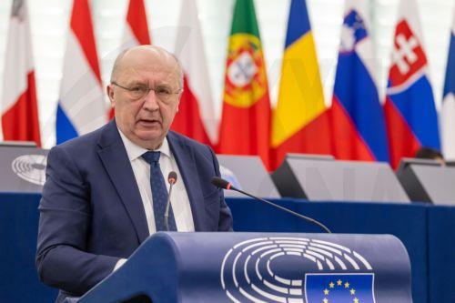 Απαραίτητη η ευρωπαϊκή αμυντική ένωση, λέει ο Ευρωπαίος Επίτροπος Άμυνας