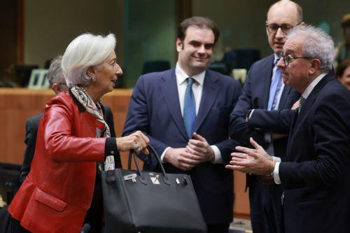 Πιερρακάκης-Ντομπρόβσκις βλέπουν ως επικουρική προς τα θεσμικά όργανα τη συμβολή E6