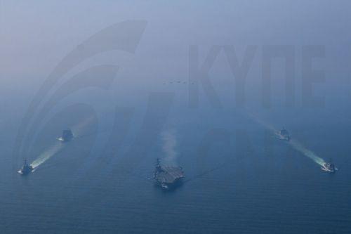 Το Ιράν απειλεί να στοχοποιήσει το USS Abraham Lincoln αν πλησιάσει σε βεληνεκές