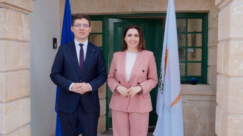 Το Πολυετές Δημοσιονομικό Πλαίσιο συζήτησαν Ραουνά - Νεγκρέσκου