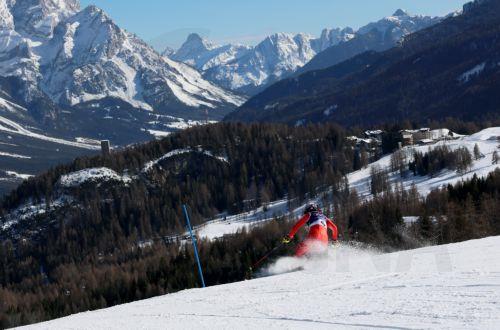 Μιλάνο/Κορτίνα: Χρυσό στη Χιονοσανίδα για Φουκάντα, χρυσή η Γαλλία στο δίαθλο