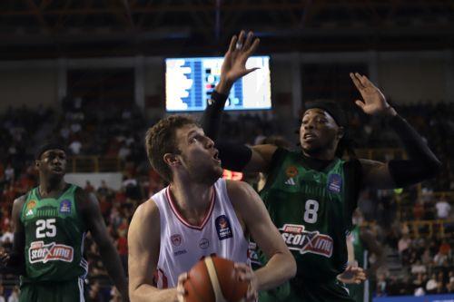 Στη μάχη της 29ης αγωνιστικής στην Euroleague Ολυμπιακός και Παναθηναϊκός