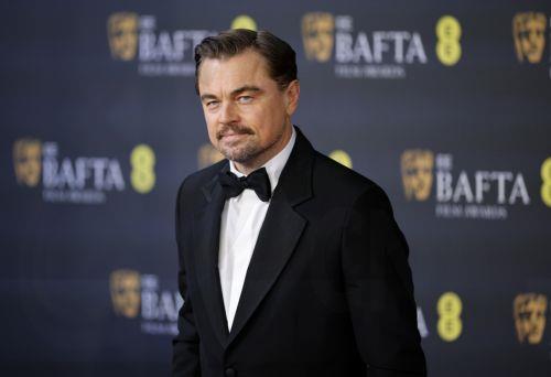 Με μουστάκι και προσθετική κοιλιά ο Λεονάρντο Ντι Κάπριο στην νέα ταινία του Σκορσέζε