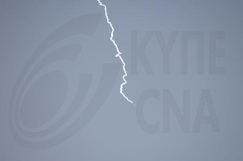 Ένας νεκρός στο Αμπού Ντάμπι από συντρίμμια αναχαιτισμένου βλήματος σε εγκαταστάσεις επεξεργασίας ΦΑ