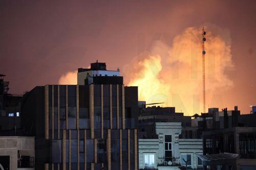 Ιράν: Διακόπηκε η μετάδοση της κρατικής τηλεόρασης, της οποίας η έδρα στην Τεχεράνη έγινε στόχος πληγμάτων