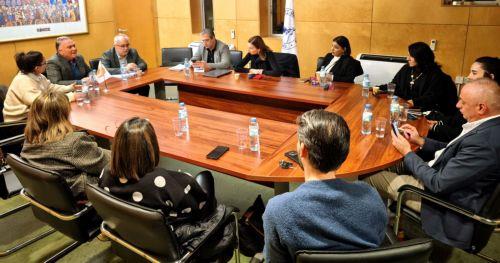 Αντιμετωπίζουν κοινά ή ομοειδή προβλήματα, λένε Ε/κ και Τ/κ δημοσιογράφοι