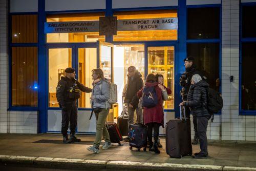 Πτήσεις επαναπατρισμού από Μ. Ανατολή μέσω Μηχανισμού Πολιτικής Προστασίας ΕΕ συντονίζει η Κομισιόν