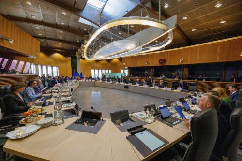 Στις Βρυξέλλες ο Υπ. Μεταφορών για συζήτηση για δικαιώματα επιβατών αερομεταφορών