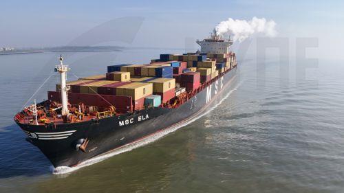 IMO: 20.000 ναυτικοί και 15.000 επιβάτες έχουν εγκλωβιστεί στον Κόλπο λόγω πολέμου