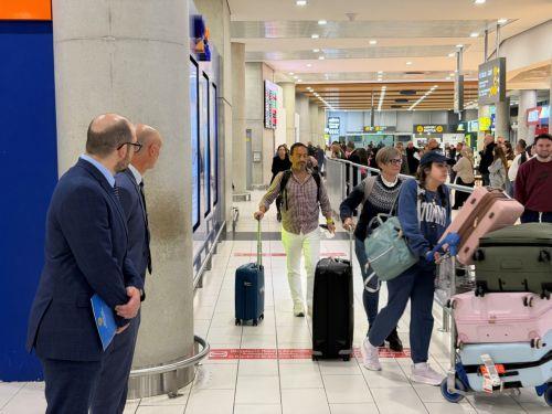 Επέστρεψαν ακόμα 180 Κύπριοι, αναμένεται και άλλη πτήση επαναπατρισμού